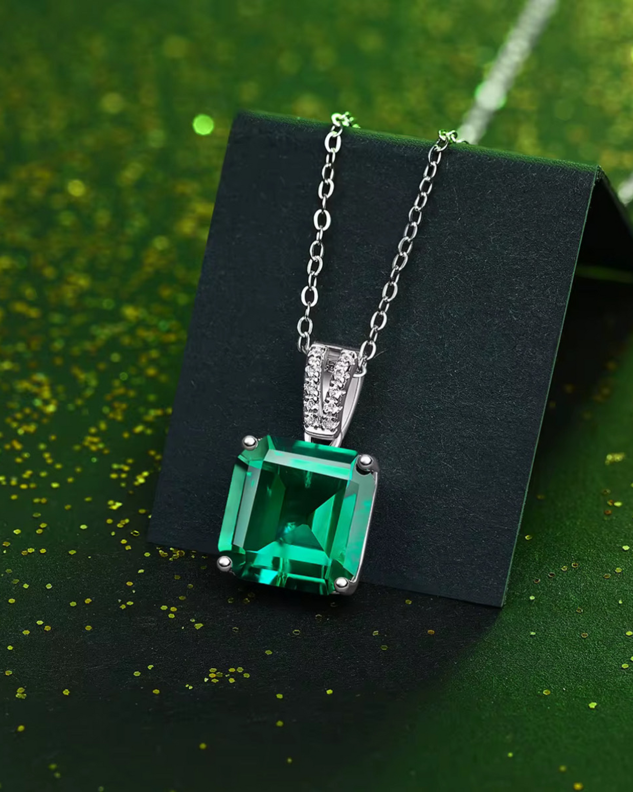 שרשרת אמרלד ירוק