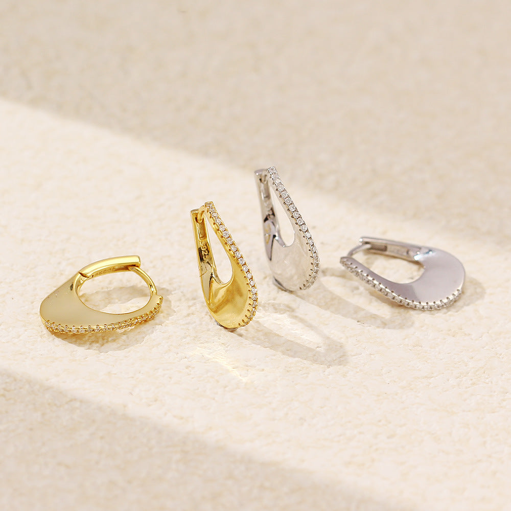 עגילי טיפה של זהב