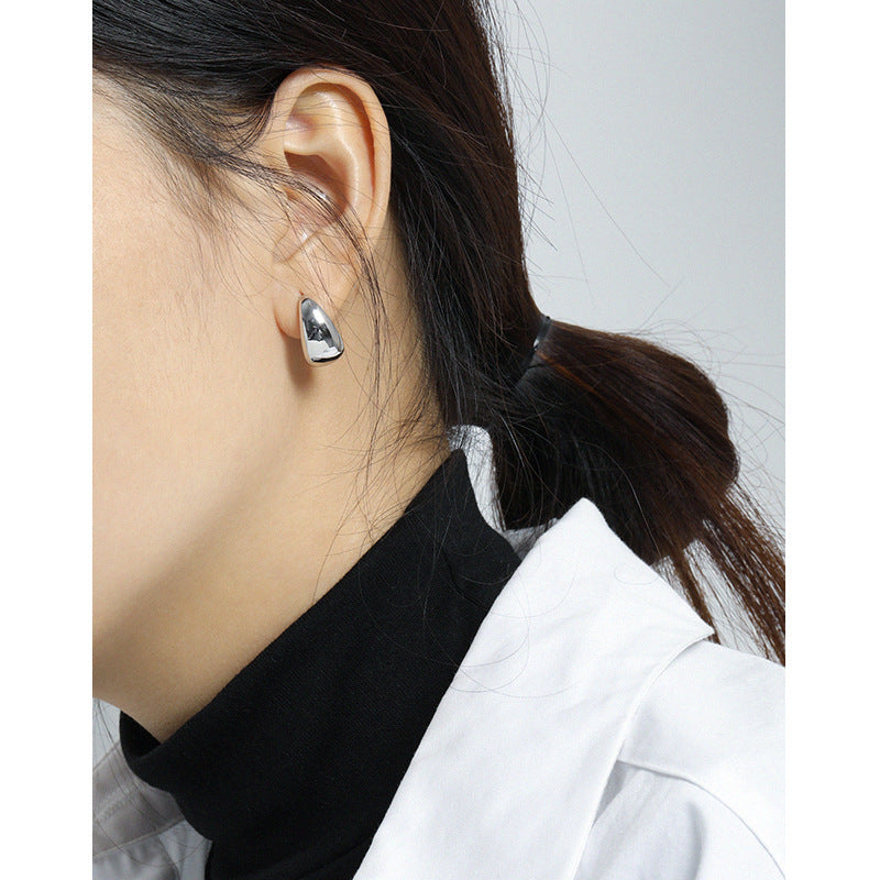 עגילי קו נקי