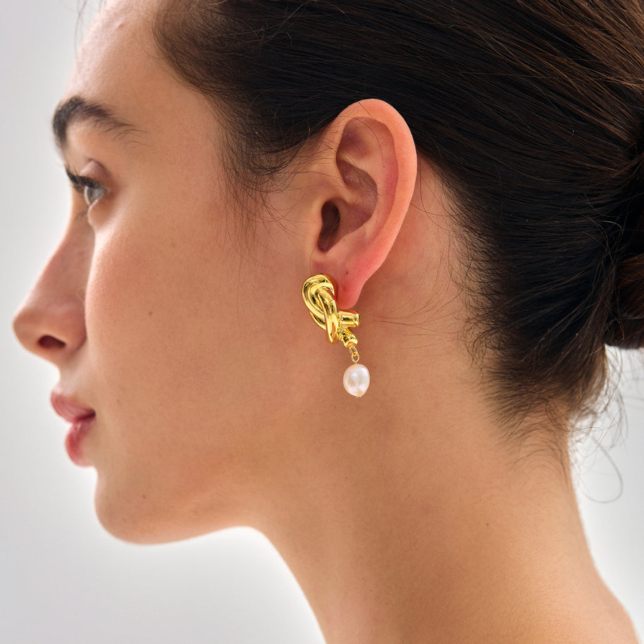 עגילי קשר זהב