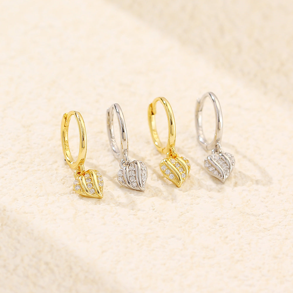 עגילי לב זהוב