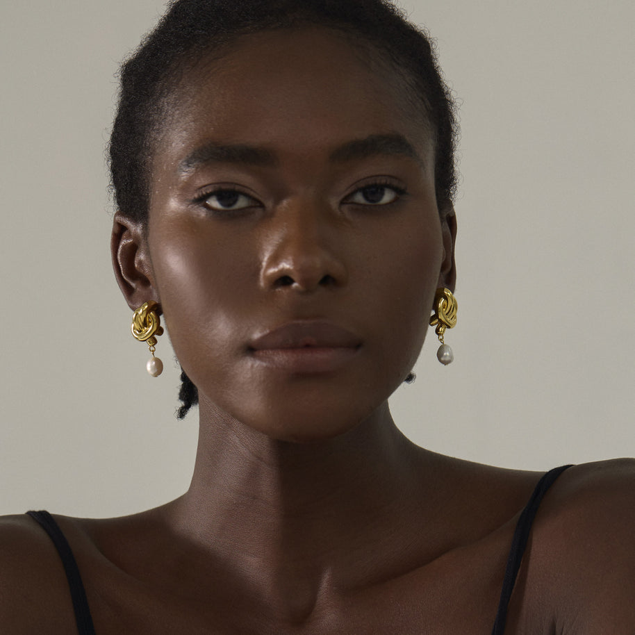 עגילי קשר זהב